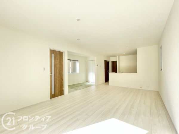 宇治市伊勢田町南遊田　新築一戸建て　２期　２号棟
