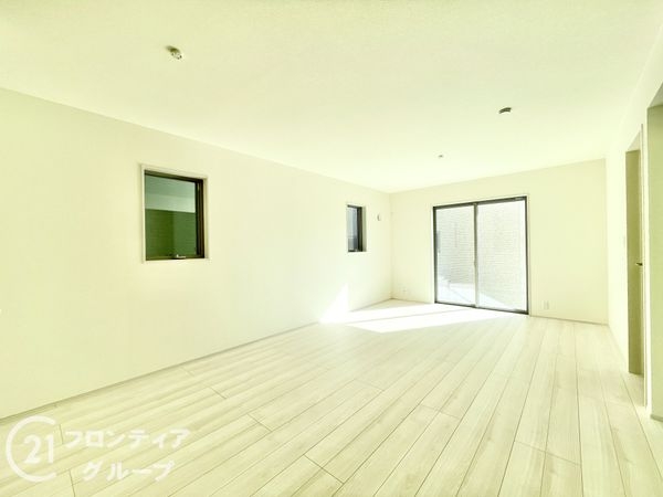 宇治市伊勢田町南遊田　新築一戸建て　２期　２号棟