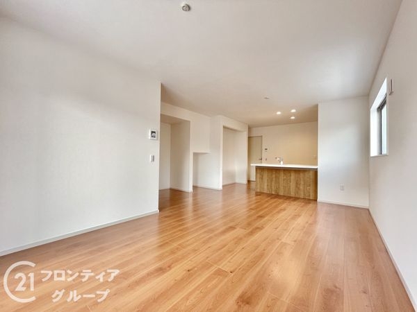 京都市伏見区日野西大道町　新築一戸建て　２期　２号棟