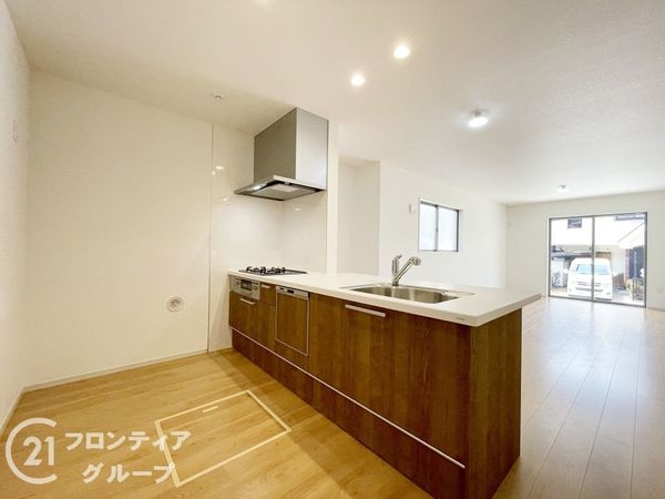 京都市伏見区日野西大道町　新築一戸建て　２期　１号棟