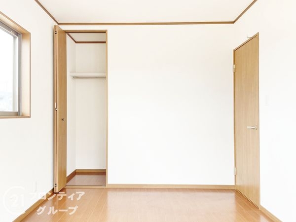 京都市伏見区羽束師鴨川町の中古一戸建て