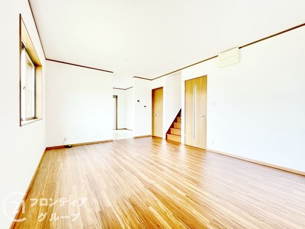 京都市伏見区羽束師鴨川町の中古一戸建て