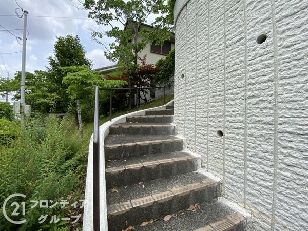 宇治市羽戸山３丁目の中古一戸建て
