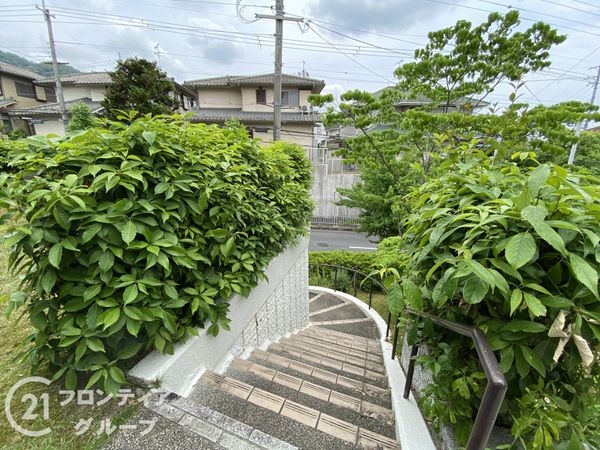 宇治市羽戸山３丁目の中古一戸建て