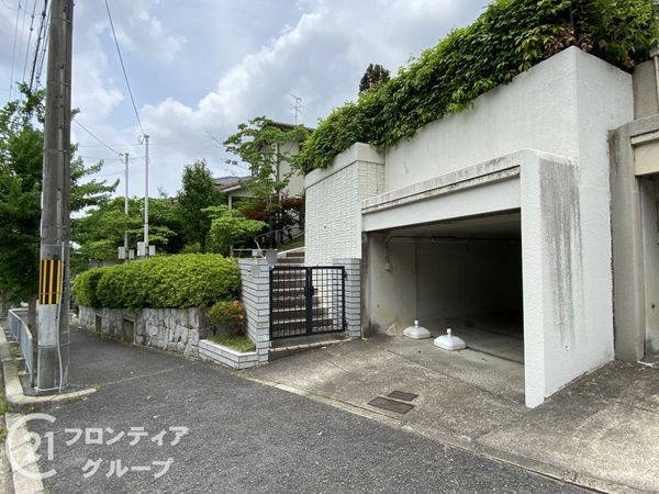 宇治市羽戸山３丁目の中古一戸建て