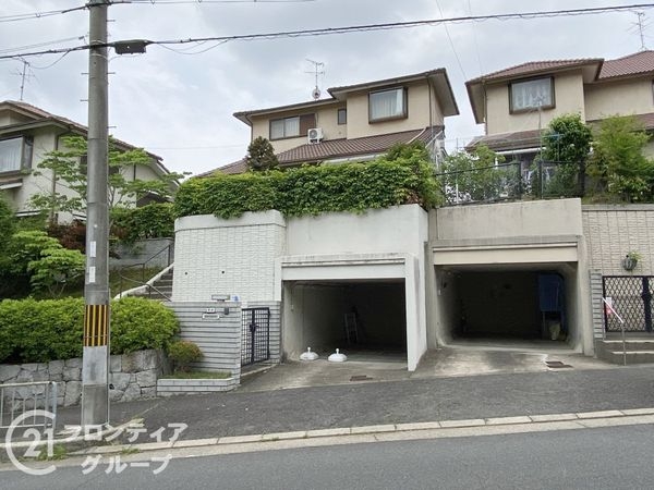 宇治市羽戸山３丁目の中古一戸建て
