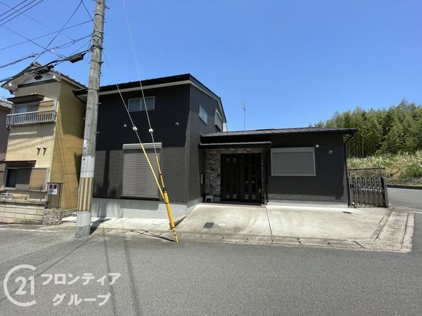 京都市伏見区羽束師鴨川町の中古一戸建て