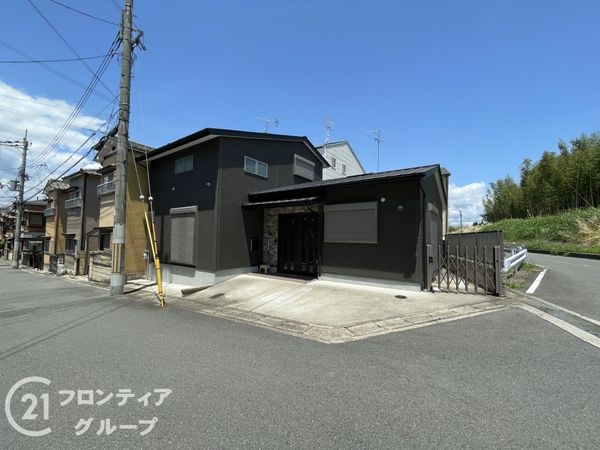 京都市伏見区羽束師鴨川町　中古一戸建て