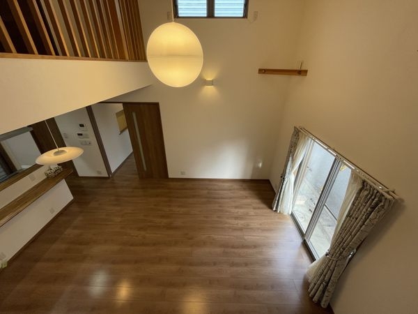 京都市伏見区羽束師鴨川町の中古一戸建て(リビング)