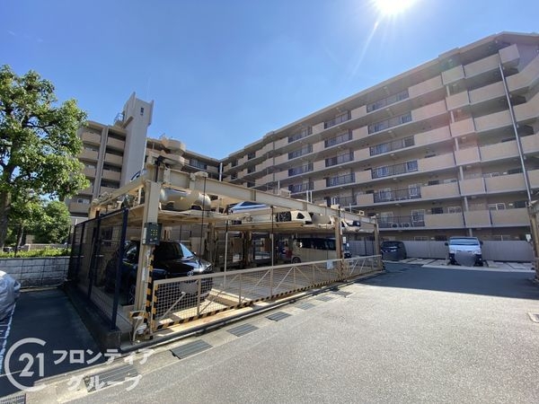 ディオ・フェルティ丹波橋右芳館 中古マンション(駐車場)