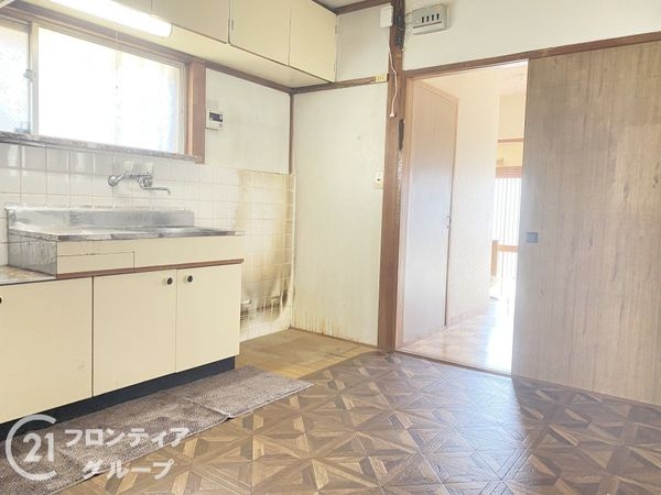 京都市伏見区深草大亀谷万帖敷町の中古一戸建て