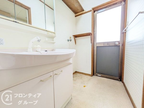 大津市雄琴５丁目の中古一戸建て