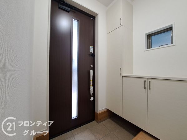 京都市伏見区醍醐古道町 新築一戸建て 1期 2号棟(玄関)