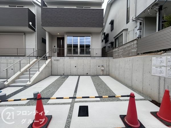 京都市伏見区醍醐古道町 新築一戸建て 1期 2号棟(駐車場)