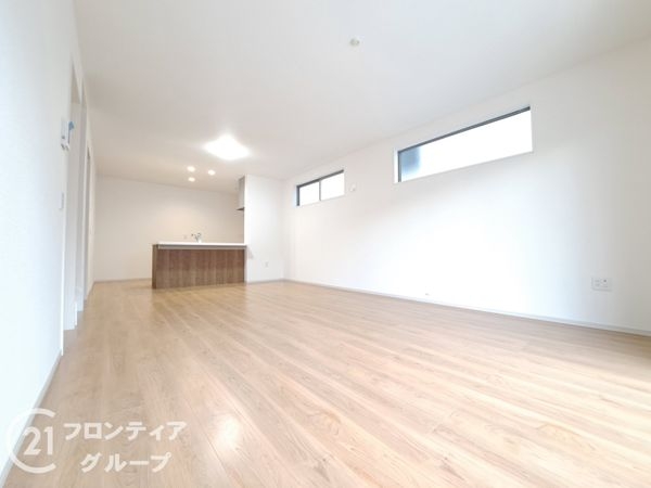 京都市伏見区醍醐古道町 新築一戸建て 1期 2号棟(リビング)