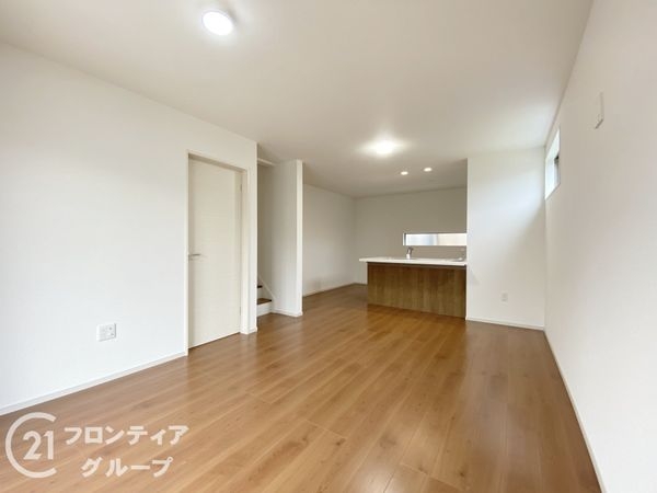 京都市伏見区日野岡西町　新築一戸建て　１期　全１区画