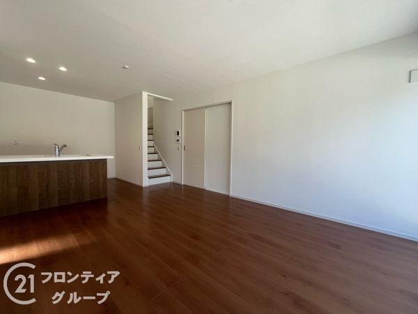 京都市伏見区淀下津町　新築一戸建て　１期　２０号棟