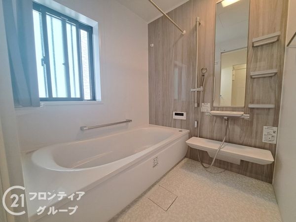 京都市伏見区羽束師菱川町　中古一戸建て