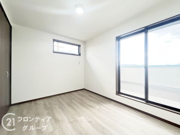 京都市南区久世上久世町　新築一戸建て