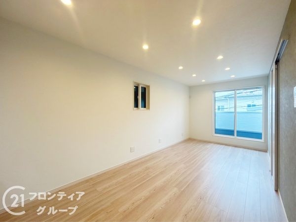 京都市伏見区横大路下三栖山殿　新築一戸建て