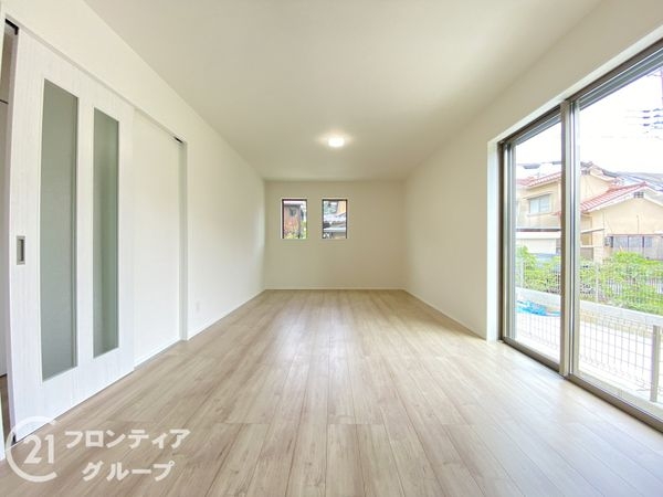 長岡京市滝ノ町２丁目　新築一戸建て　2号棟