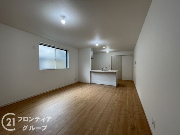 京都市伏見区深草フチ町　新築一戸建て