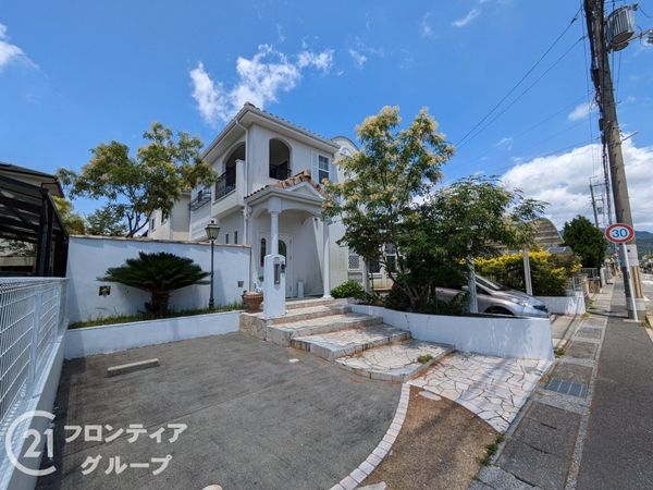 大津市比叡平２丁目の中古一戸建て