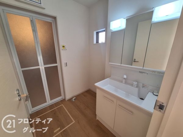 城陽市寺田宮ノ平 新築一戸建て 4号地(洗面台・洗面所)