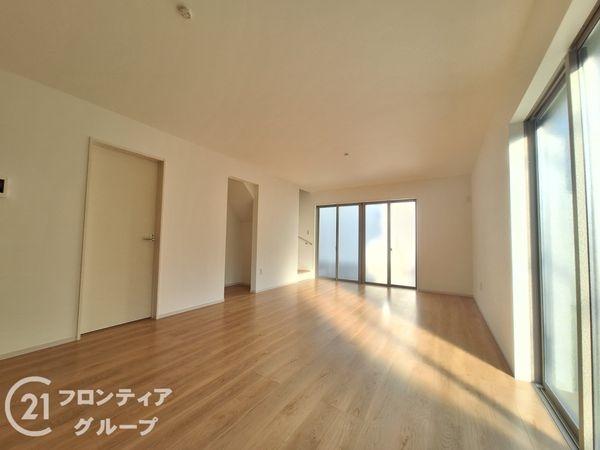 城陽市寺田宮ノ平 新築一戸建て 4号地(リビング)