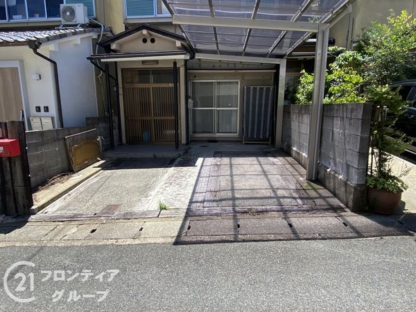 京都市山科区西野山射庭ノ上町の中古一戸建て
