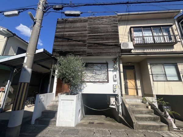 京都市伏見区羽束師鴨川町　中古一戸建て