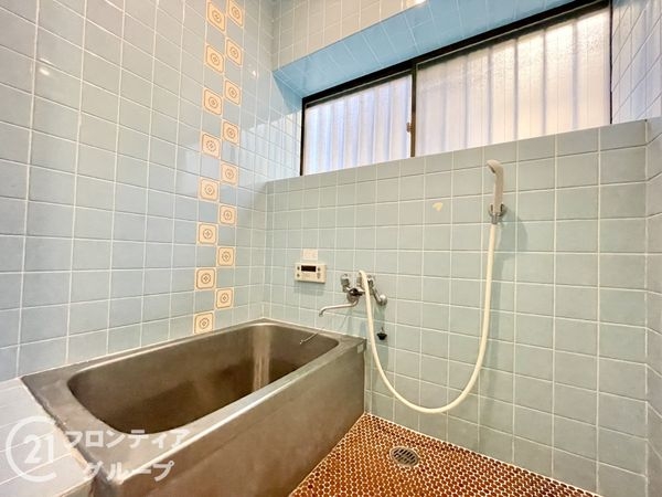 久世郡久御山町市田鈴間　中古一戸建て