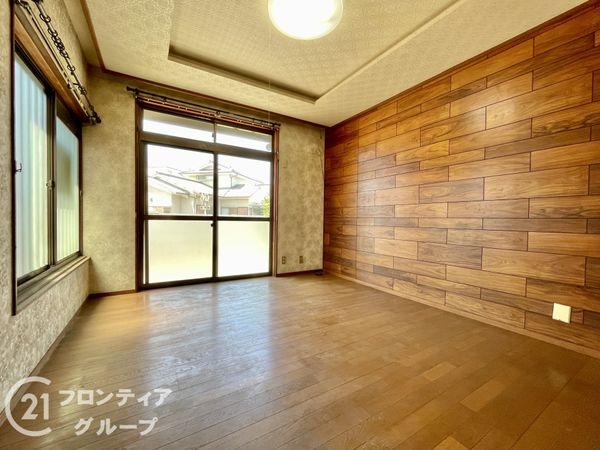 久世郡久御山町市田鈴間　中古一戸建て