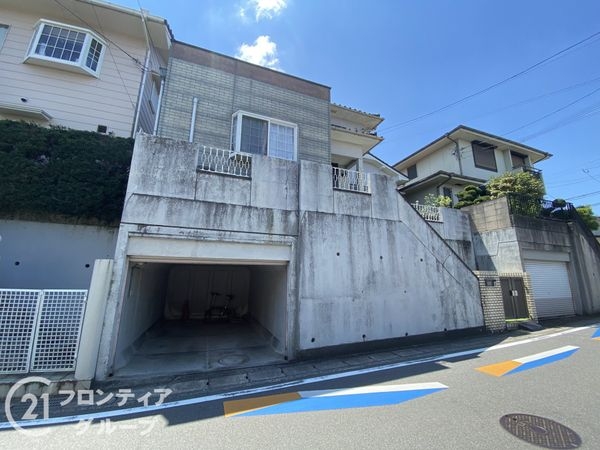 宇治市天神台３丁目の中古一戸建て