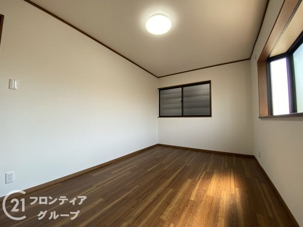 京都市伏見区深草大亀谷東寺町の中古一戸建て