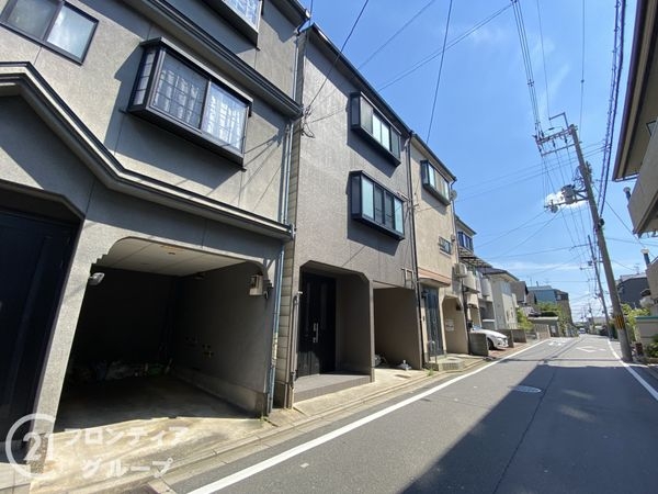京都市伏見区深草大亀谷東寺町の中古一戸建て