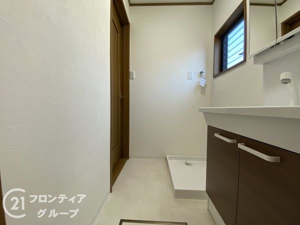 京都市伏見区深草大亀谷東寺町の中古一戸建て