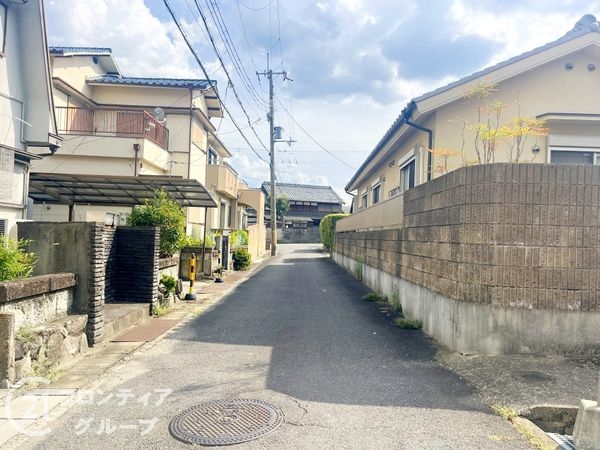 八幡市八幡長田　新築一戸建て　2号棟