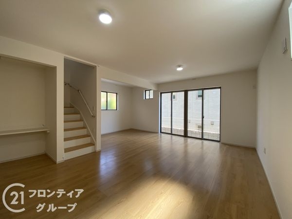 京都市山科区御陵封ジ山町　新築一戸建て　1期　１号棟
