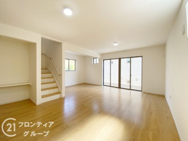 京都市山科区御陵封ジ山町　新築一戸建て　1期　１号棟