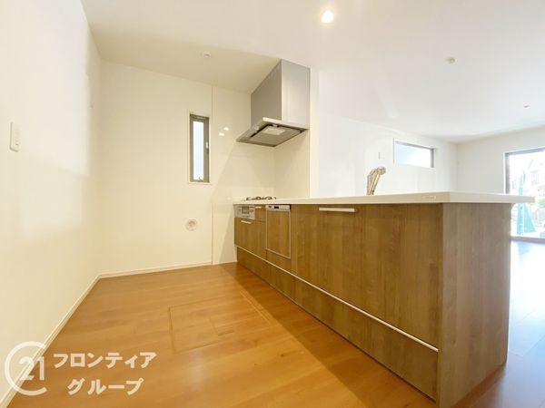 長岡京市一文橋２丁目　新築一戸建て　２期　１号地