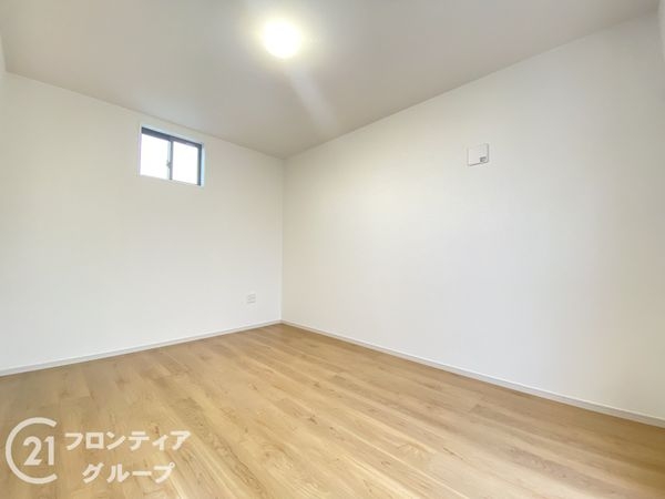 向日市鶏冠井町沢ノ東　新築一戸建て