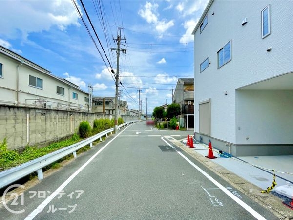 向日市鶏冠井町沢ノ東　新築一戸建て