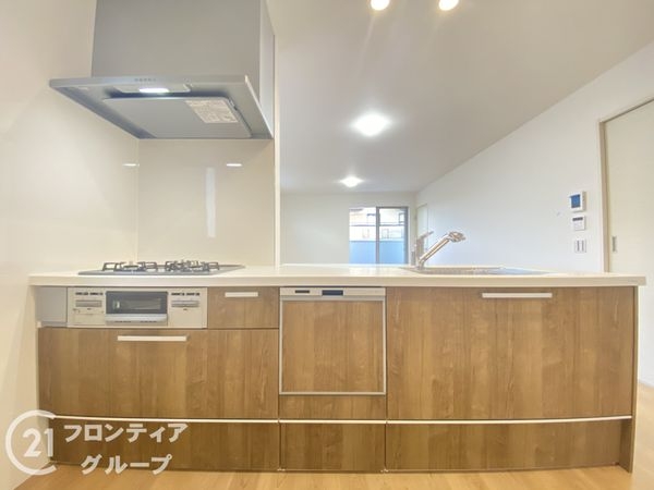 向日市鶏冠井町沢ノ東　新築一戸建て