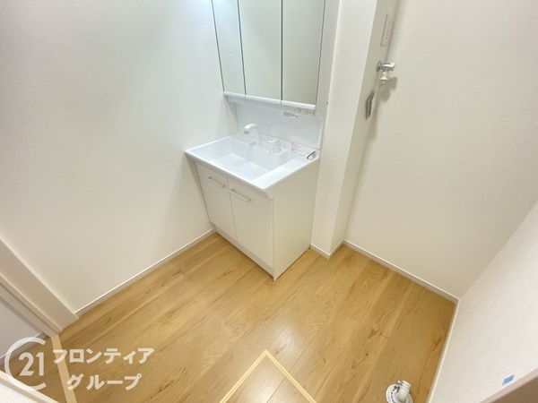 向日市鶏冠井町沢ノ東　新築一戸建て