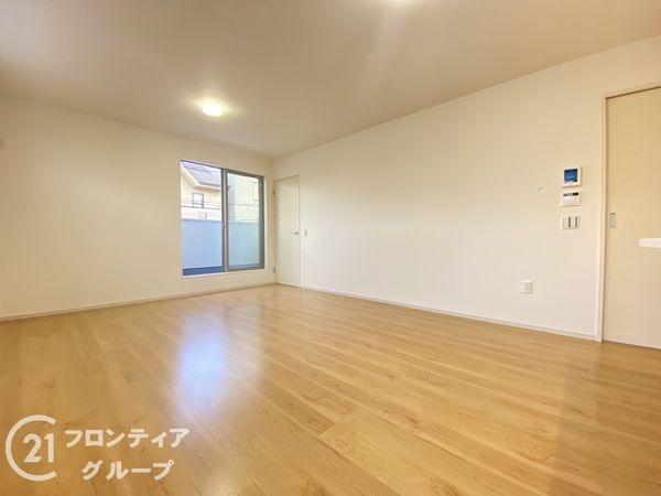 向日市鶏冠井町沢ノ東　新築一戸建て