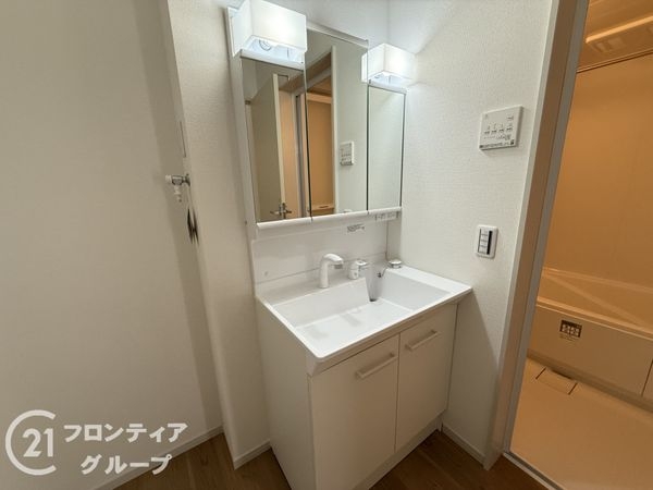 京都市伏見区醍醐外山街道町 新築一戸建て(洗面台・洗面所)