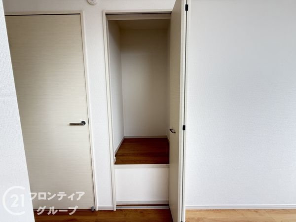 京都市伏見区醍醐外山街道町 新築一戸建て(収納)