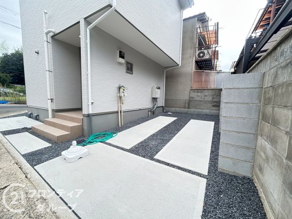 京都市伏見区醍醐外山街道町 新築一戸建て(駐車場)