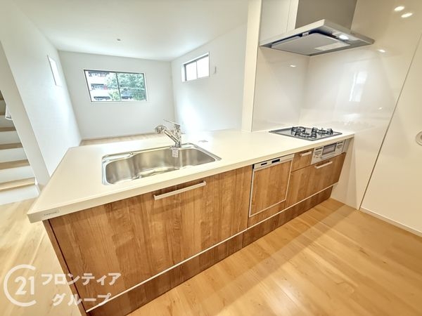 京都市伏見区醍醐外山街道町 新築一戸建て(キッチン)